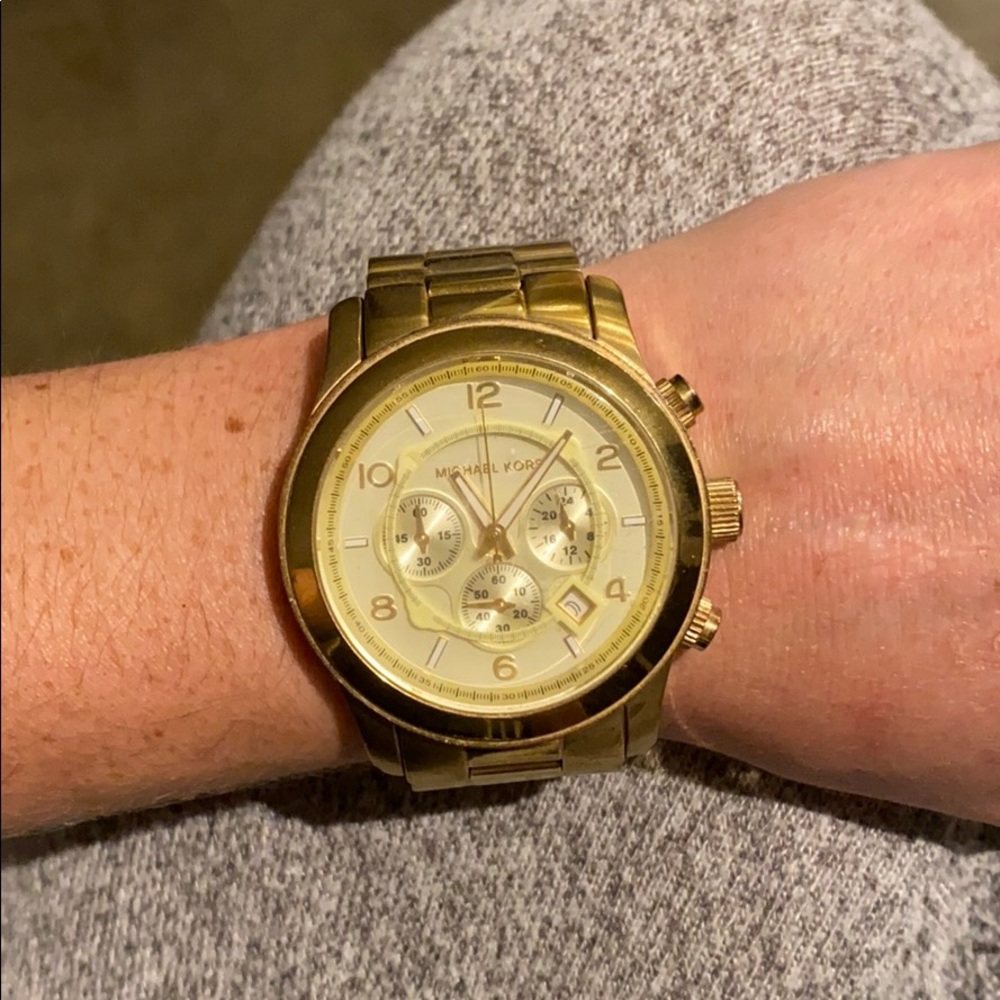 Michael kors gold watch